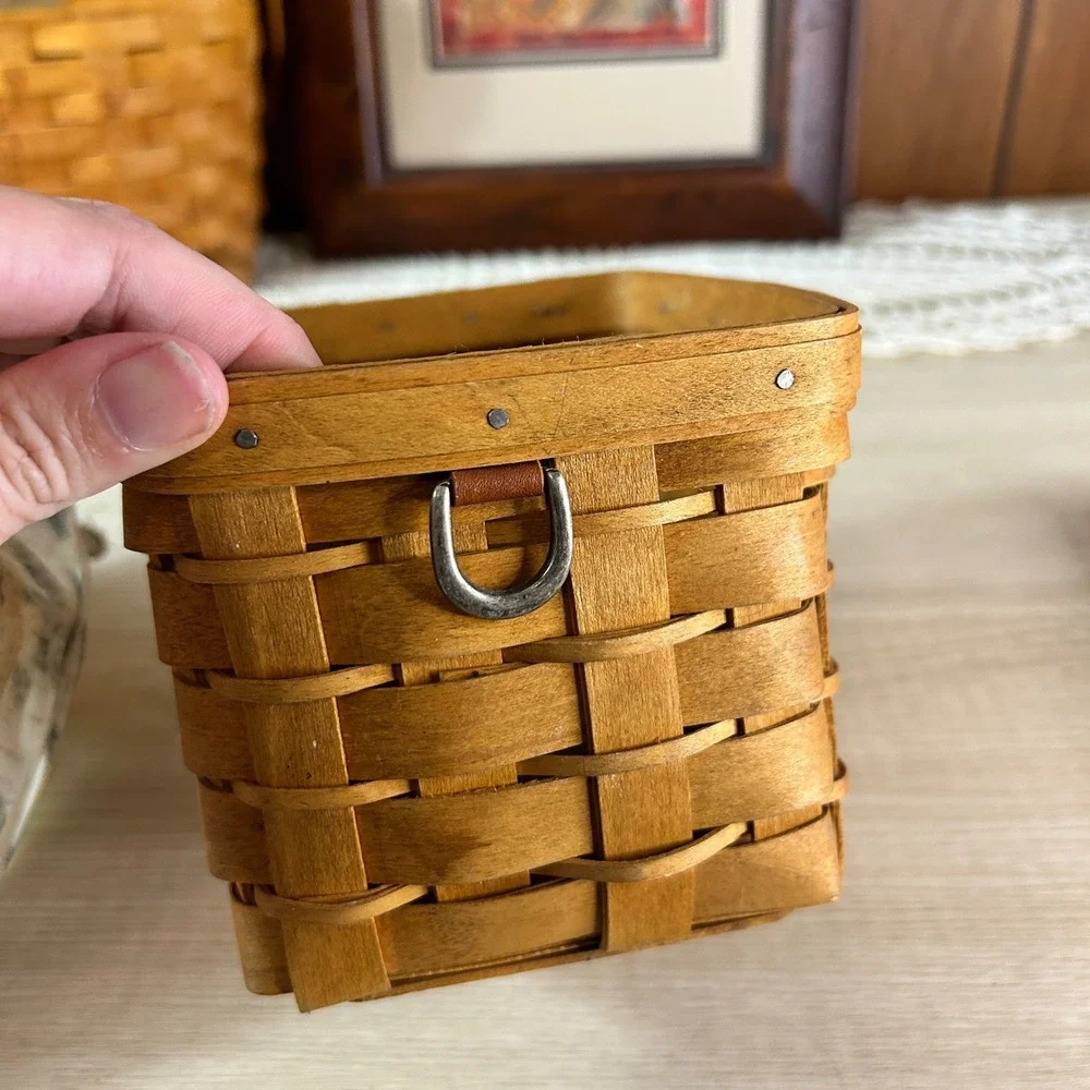 Longaberger type decorative